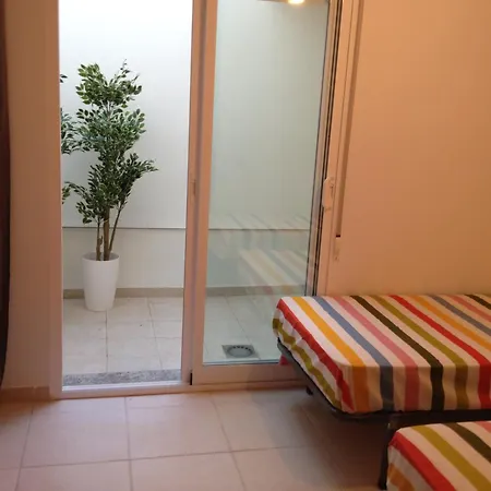Adosado Con Piscina Comunitaria Sobre Playa Sur *